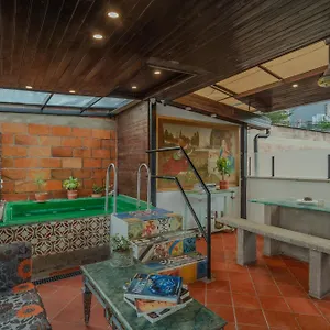 Casa Naranjos , Medellín Colombia